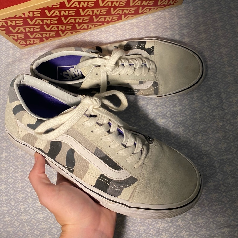 Vans x UO Old Skool Snow Camo Sneakers Women 9.5
